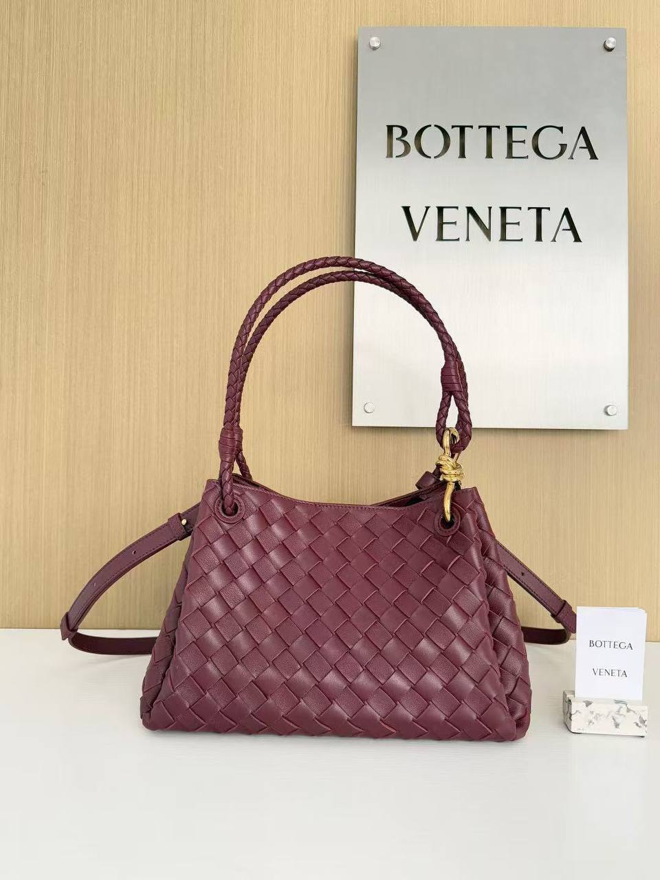 Bottega Veneta 10 - b6822