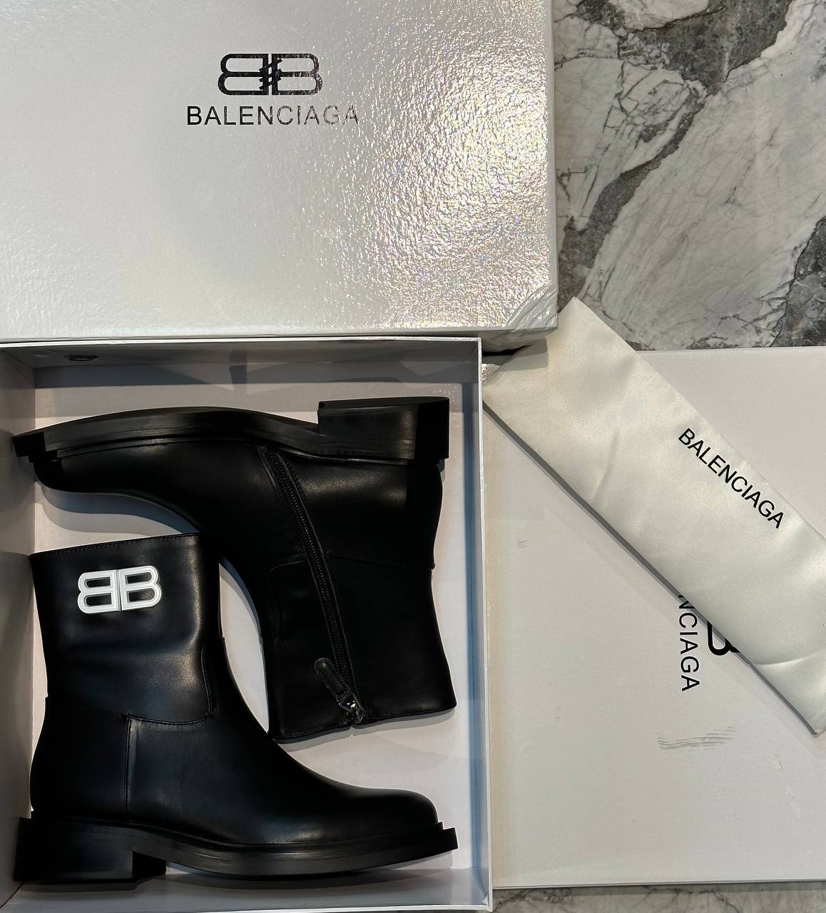 BALENCIAGA - b5853