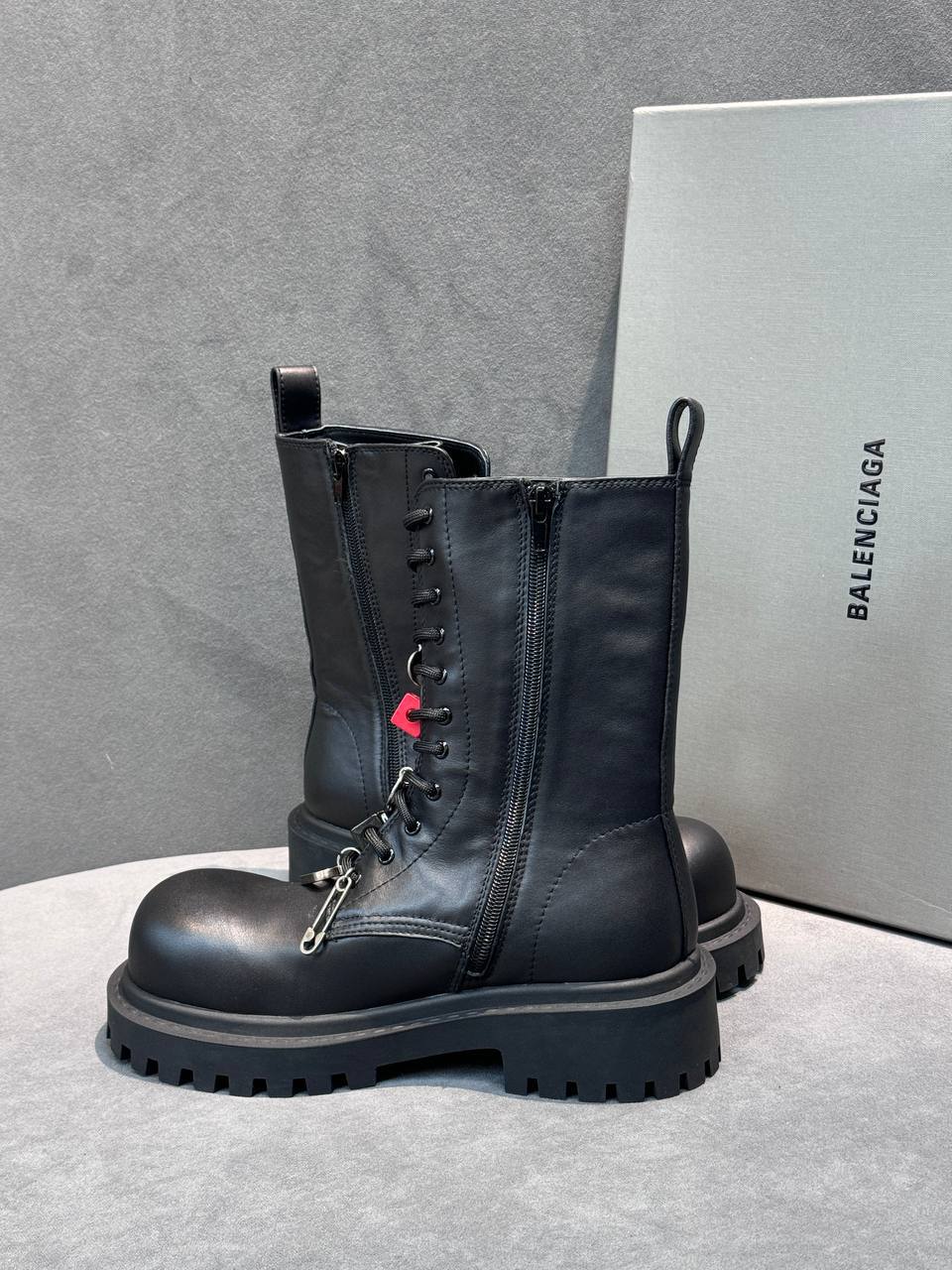 BALENCIAGA 1 - b6825