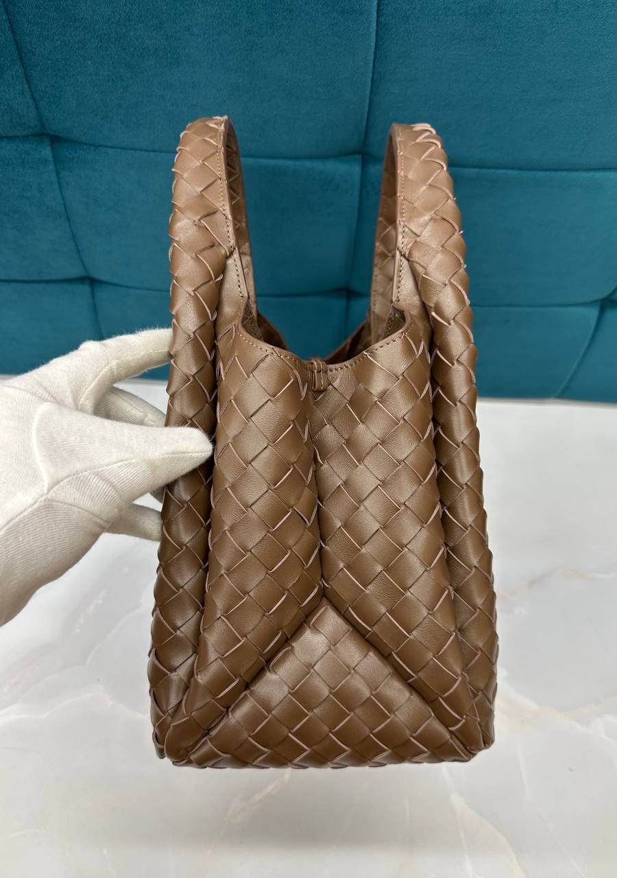 Bottega Veneta 11 - b6870
